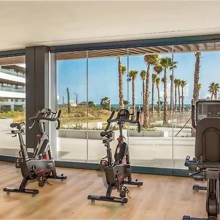 Luxury Complex Beachfront Apartment, Infinity Pool, Sauna, Gym And Large Terrace Торремолинос Экстерьер фото