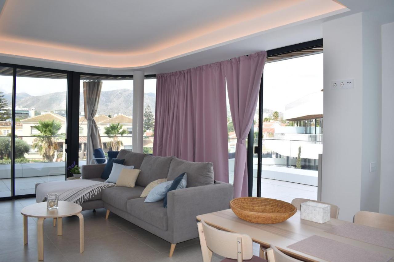 Luxury Complex Beachfront Apartment, Infinity Pool, Sauna, Gym And Large Terrace Торремолинос Экстерьер фото